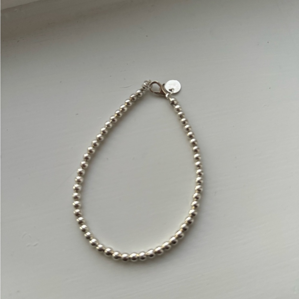 Silver ball bracelet